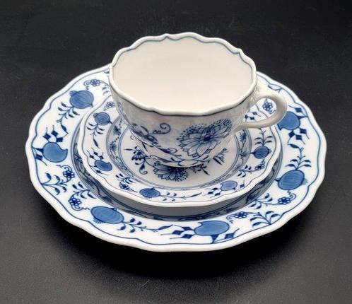 Meissen - Tasse et soucoupe - Zwiebelmuster Kaffeegedeck, Antiek en Kunst, Antiek | Meubels | Tafels