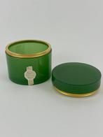 Boîte - Une boîte à bibelots en verre opaliné. - Opaline