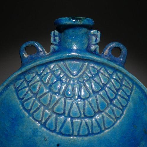 Oud-Egyptisch Faience Nieuwjaarsfles. 15,5 H. Ptolemeïsch -, Verzamelen, Mineralen en Fossielen