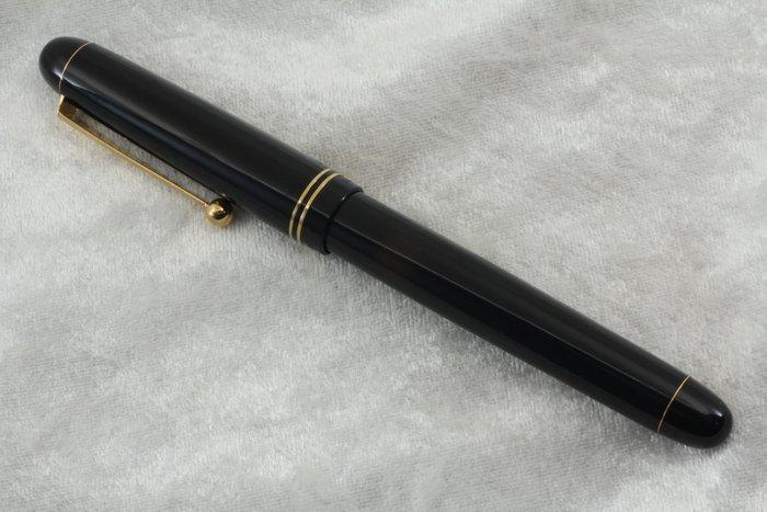 Pilot - Custom 67 Black with 14K Medium (M) Nib - Vulpen, Verzamelen, Pennenverzamelingen