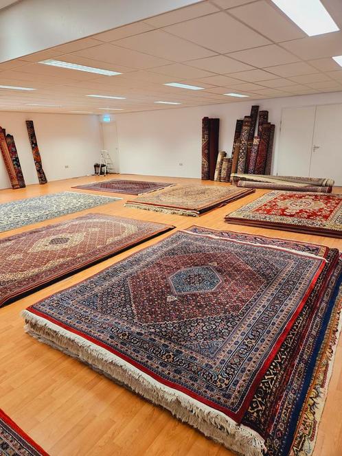 PERZISCH OOSTERS VINTAGE TAPIJT. GOEDKOPE TAPIJTEN. SALE!, Huis en Inrichting, Stoffering | Tapijten en Vloerkleden, 200 cm of meer