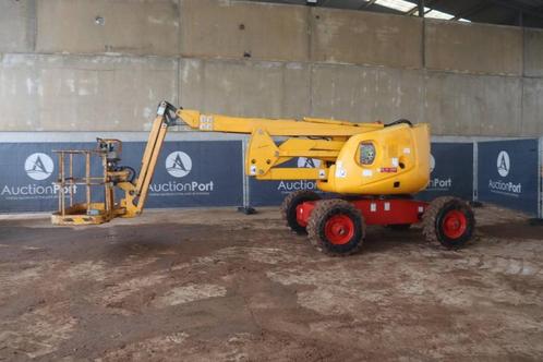 Veiling: Knikarmhoogwerker Haulotte HA16SPX Diesel 16.0m 201, Zakelijke goederen, Machines en Bouw | Liften, Steigers en Ladders
