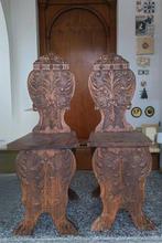 Stoel (2) - Walnoot - Halstoel, kruk