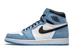 Air Jordan 1 Retro High OG University Blue - Maat 41 EU, Kleding | Heren, Schoenen, Ophalen of Verzenden, Nieuw