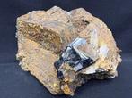 Quartz en Sphalerite kristallen op Pyrrhotite matrix