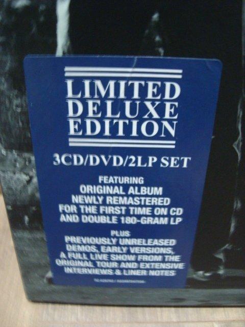 Lou Reed - Lot of 2 box sets: New York (2 LPs+ 3 xCDs+DVD) /, Cd's en Dvd's, Vinyl Singles