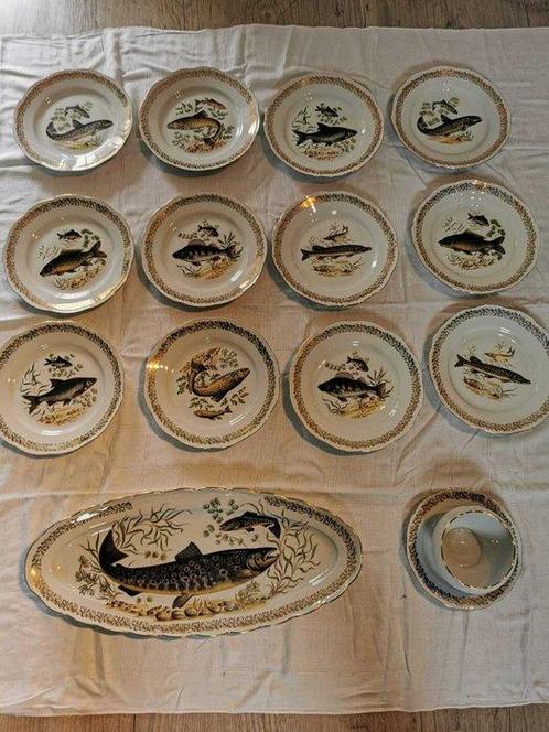 Serveerset voor vis (15) - 12 borden - 1 plat - 1, Antiek en Kunst, Antiek | Meubels | Tafels