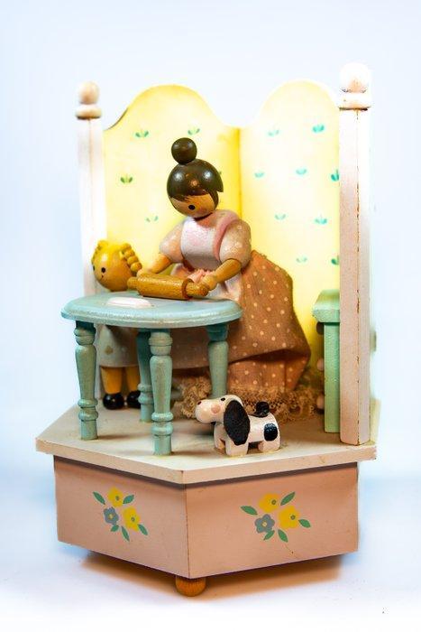 Sankyo speeldoos met beweging automaat automaton vrouw in de, Antiek en Kunst, Curiosa en Brocante