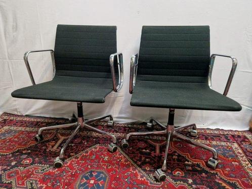 Charles & Ray Eames - ICF - Chaise de bureau (2), Antiek en Kunst, Antiek | Meubels | Stoelen en Sofa's