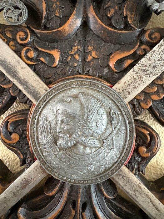 Wandbord - Hout - Brons - Staal - Textiel, Antiquités & Art, Curiosités & Brocante