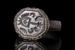 Middeleeuws Bronzen zegel van de koopman  (Zonder, Antiquités & Art