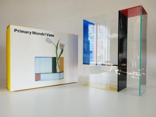 PO: - Frank Kerdil - Vase - Vase Mondri primaire - plexiglas, Antiek en Kunst, Antiek | Meubels | Stoelen en Sofa's