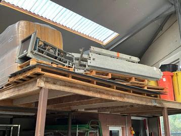 Bouwmat Bouwlift pannenlift beschikbaar voor biedingen