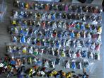 Lego - 120 Minifigures and small accessories - 1990-2000
