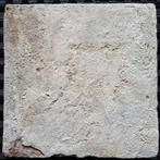 Tegel - Antieke Goudse tegel met Turkse lelie. - 1600-1650