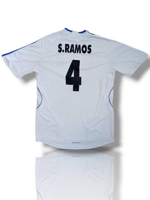 Real Madrid - Spaanse voetbal competitie - Sergio Ramos -, Verzamelen, Overige Verzamelen