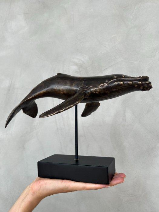 Statue, No Reserve - Bronze Patinated Whale Soaring on its, Antiek en Kunst, Curiosa en Brocante