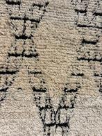 Vintage Moroccan Runner Rug – 105 x 300 cm – Hand-knotted