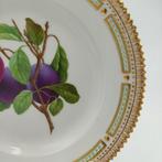 Royal Copenhagen - Assiette - Flora Danica 429/3573 -