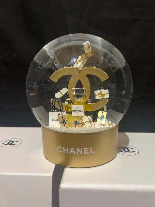 Chanel - Sneeuwbol Snow Globe - China, Antiquités & Art, Antiquités | Jouets
