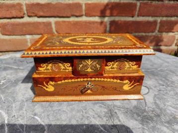 Boîte à bijoux - Bois - boîte à bijoux en marqueterie