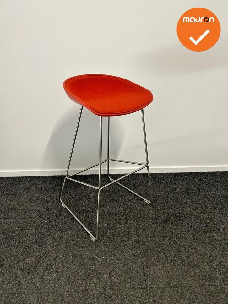 Barkruk - HAY- about a stool - Rood gestoffeerd - chroom ond, Articles professionnels, Aménagement de Bureau & Magasin | Mobilier de bureau & Aménagement