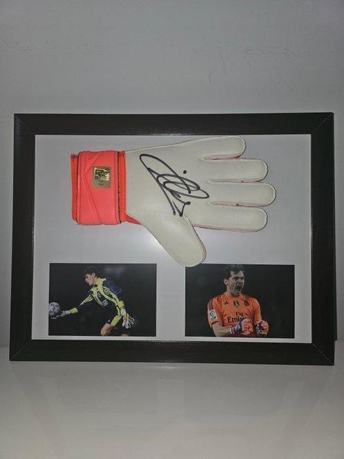 Real Madrid - Iker Casillas - Gants de gardien de but, Collections, Collections Autre