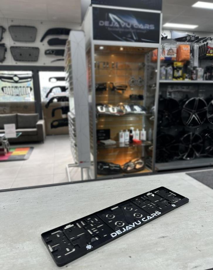 Dejavu Cars Kentekenplaathouder, Auto diversen, Tuning en Styling, Ophalen of Verzenden