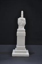 Maurizio Cattelan (1960) - L.O.V.E