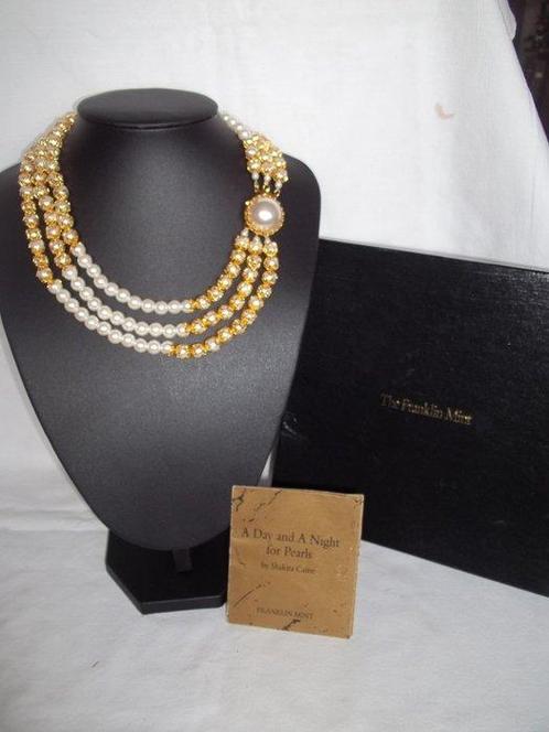 Franklin Mint - Franklin Mint by Shakira Caine - A Day and, Antiek en Kunst, Curiosa en Brocante