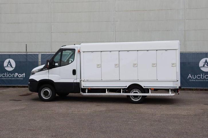 Veiling: Bakwagen Iveco Daily 35S12 Diesel 2016, Auto's, Bestelwagens en Lichte vracht, Ophalen