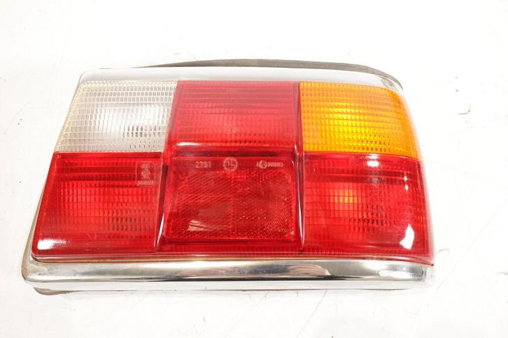 BMW E12 5 Serie OEM Achterlicht rechts NIEUW! 21330r3, Autos : Pièces & Accessoires, Éclairage, Enlèvement ou Envoi