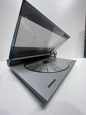 Bang & Olufsen - Beogram 3300 met mmc4 Platenspeler