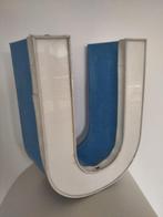 sculptuur, Typographie Buchstabe  U  - 31 cm - Metaal,