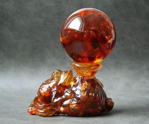 Grenouille et pochette à argent Fortune tenant une boule, Verzamelen, Dierenverzamelingen