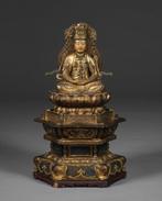 Grote lotus-zushi met Hôkan Amida Nyorai  (gekroond