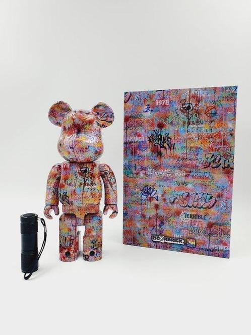 Knave x Medicom Toy - Be@rbrick Knave by Yuck P(L/R)ayer 400, Antiek en Kunst, Kunst | Schilderijen | Modern