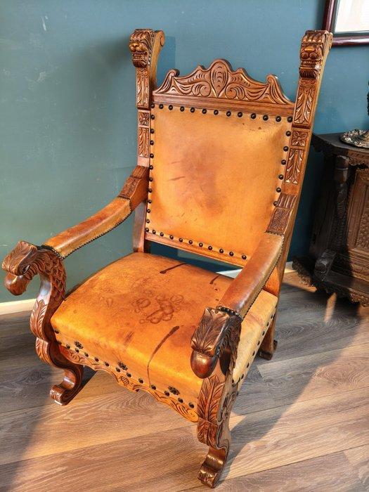 Fauteuil - Beuken, Walnoot - Monumentale kasteelstoel, Antiek en Kunst, Antiek | Overige Antiek
