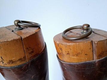 Royaume-Uni - Bottes dofficiers britanniques de la Première beschikbaar voor biedingen