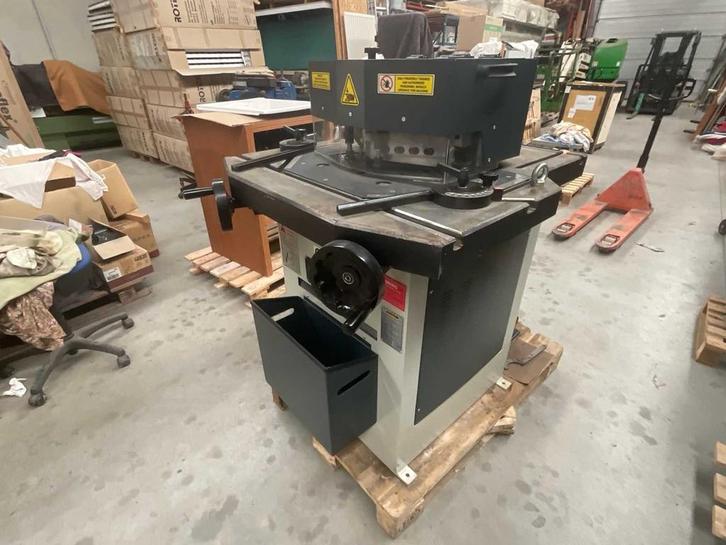 Online veiling - 2018 Sahinler HPM 65 B/P Ponsmachine &, Zakelijke goederen, Machines en Bouw | Metaalbewerking, Ophalen