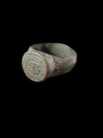 Middeleeuws Brons, Animal Horde Ring  (Zonder Minimumprijs)