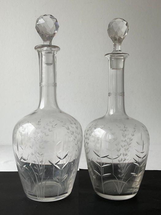 Kristallen karaffen met elegante geslepen motieven - Karaf, Antiek en Kunst, Antiek | Meubels | Tafels