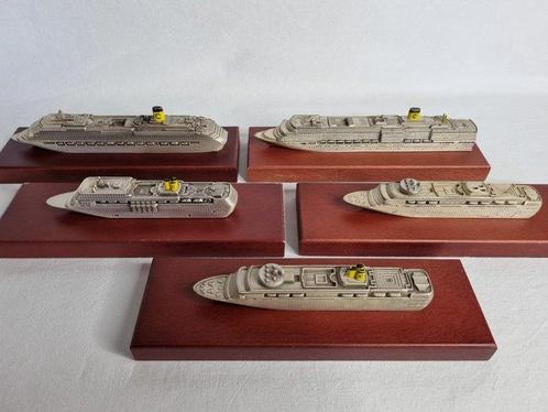 Scheepsbouwers scheepsmodel (5) - 5 maquettes de paquebots, Antiek en Kunst, Curiosa en Brocante
