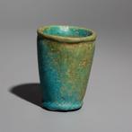 Oud-Egyptisch Faience Funderingsdepotbeker. ca. 1279 - 1153, Verzamelen, Mineralen en Fossielen