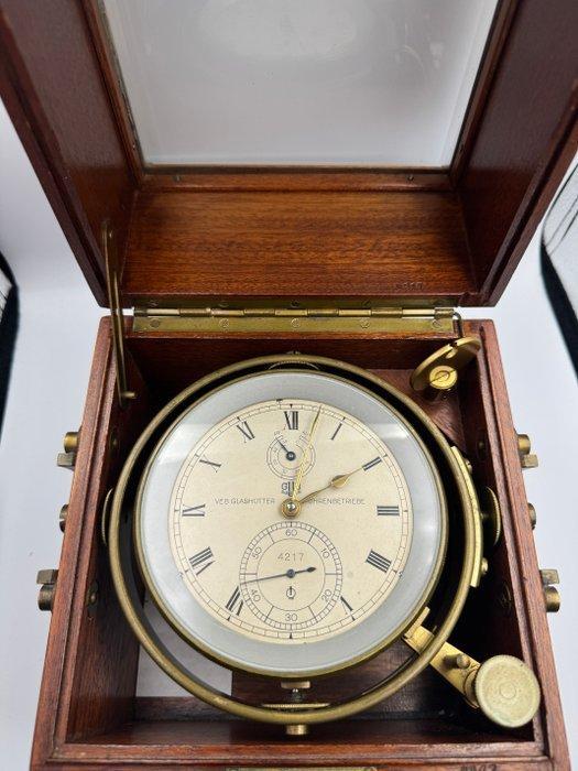 Chronomètre de marine de deux jours - GUB Glashütte/SA VEB, Antiek en Kunst, Antiek | Klokken