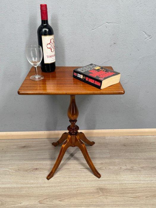 Elegante houten bijzettafel – sierlijk, tijdloos en in, Antiek en Kunst, Curiosa en Brocante