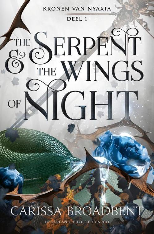 The Serpent and the Wings of Night / Kronen van Nyaxia, Boeken, Romans, Zo goed als nieuw, Verzenden