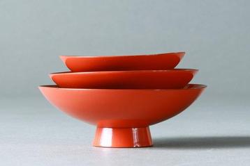 Tasse - Vermilion Sake Cups – Plum Blossom par Ipposai  +