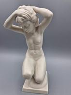 Hutschenreuther - Beeldje - Die Badende - Biscuit porselein, Antiek en Kunst