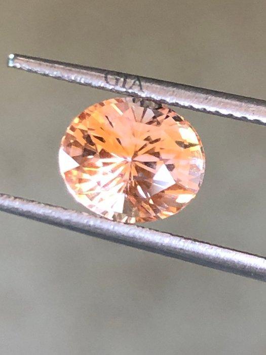 1 pcs Roze, Oranje Saffier - 3.00 ct - Gemological Institute, Handtassen en Accessoires, Edelstenen